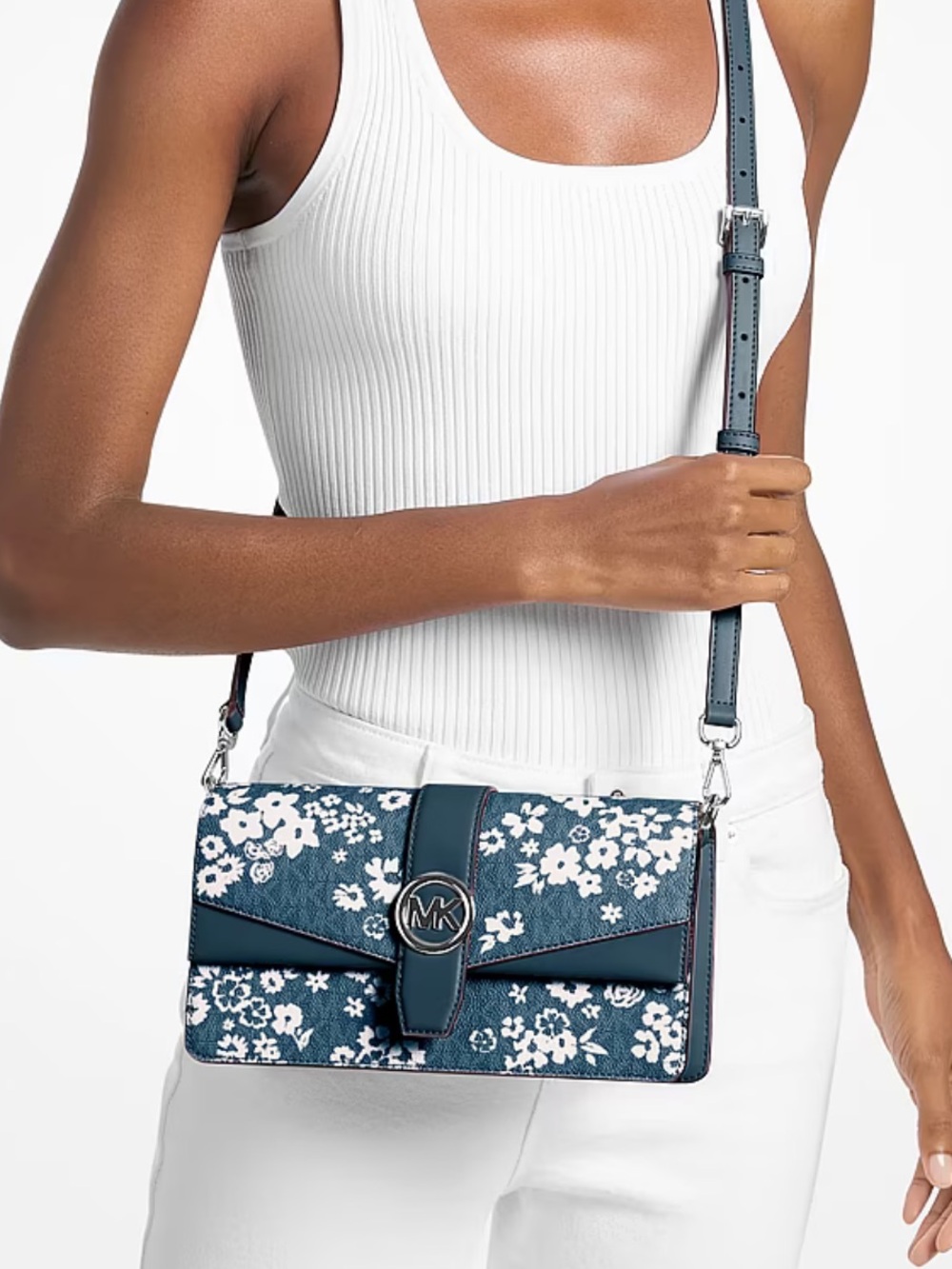 MICHAEL KORS Greenwich Md Printed Signature Logo Convertible Shoulder
Admiral - Picture 2 of 16